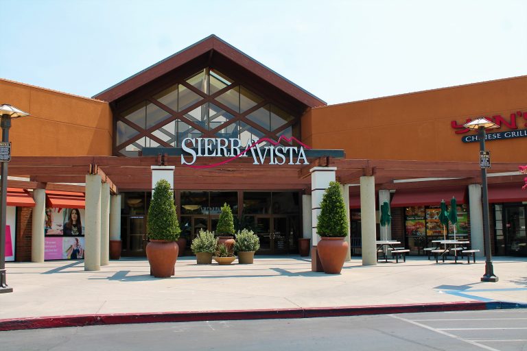 Sierra Vista Mall serves as only Clovis cooling center