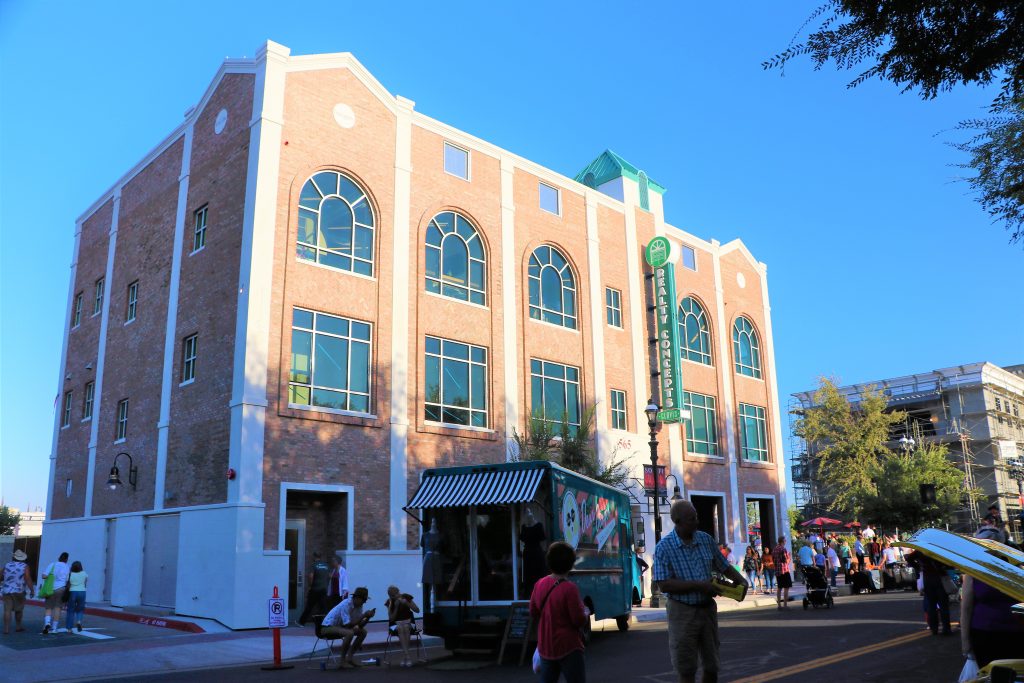 Realty Concepts rises to new heights in Old Town Clovis Roundup