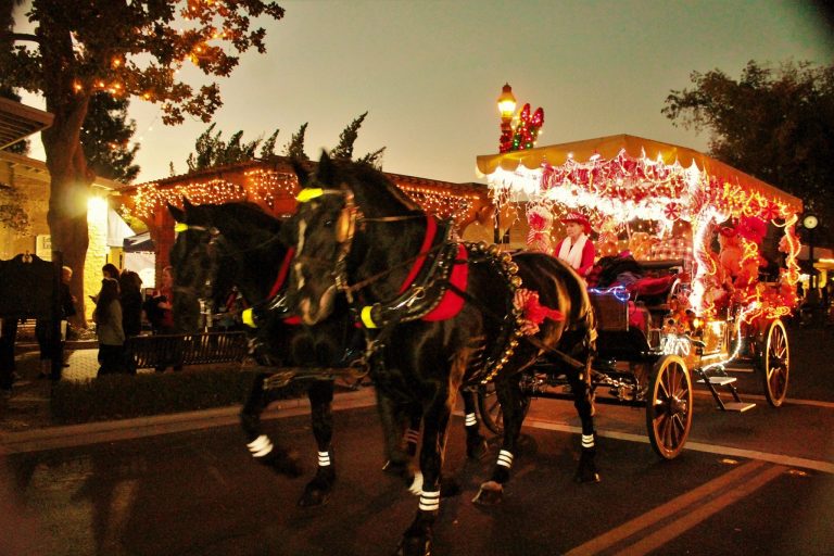 “The Cheer is Here!” One Enchanted Evening in Old Town Clovis