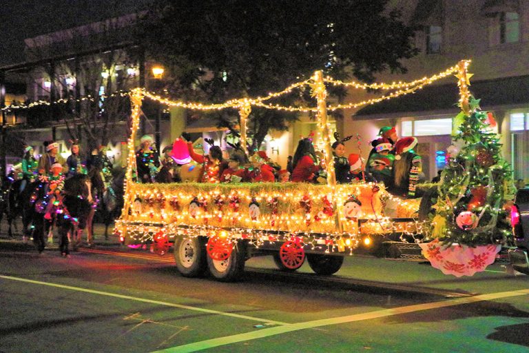 Children’s Electric Christmas Parade lights up Old Town for 30 years