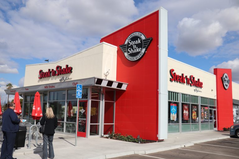 Steak ‘n Shake, AM/PM and new apartment complex slated for Clovis