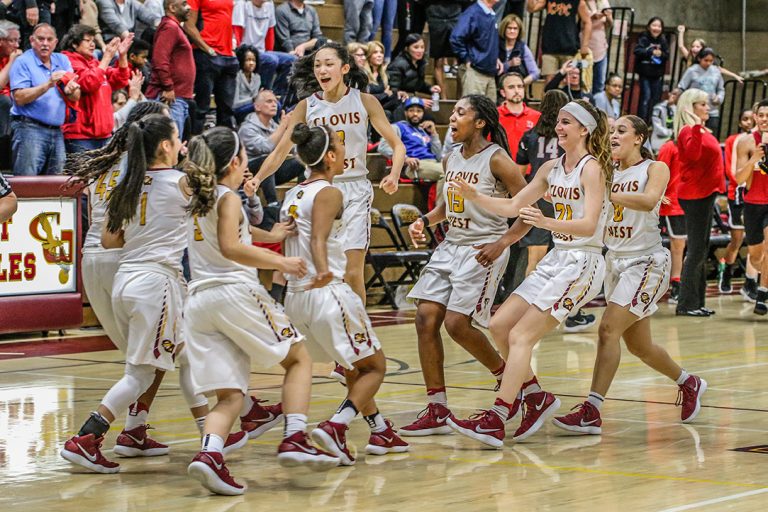 Like a Champ: Clovis West girls advance to SoCal regional finals on Pulliam’s 3-pointer