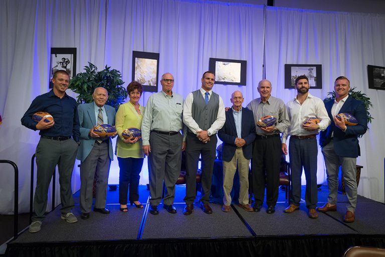 Legends inducted into inaugural Clovis Football Hall of Fame