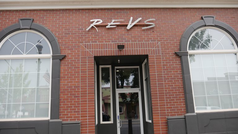 REV’S closes Old Town restaurant, Oakhurst location remains open