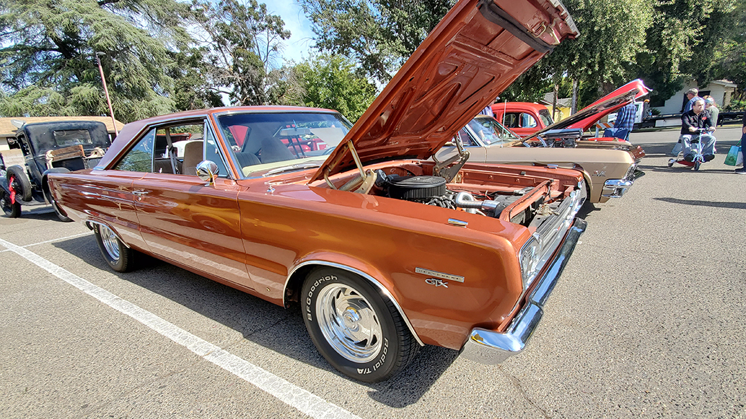 Clovis Senior Activity Center hosts Annual Classic Car Show Clovis