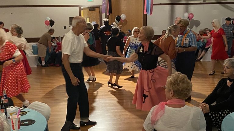 Clovis Seniors celebrate ’50s themed Senior Prom