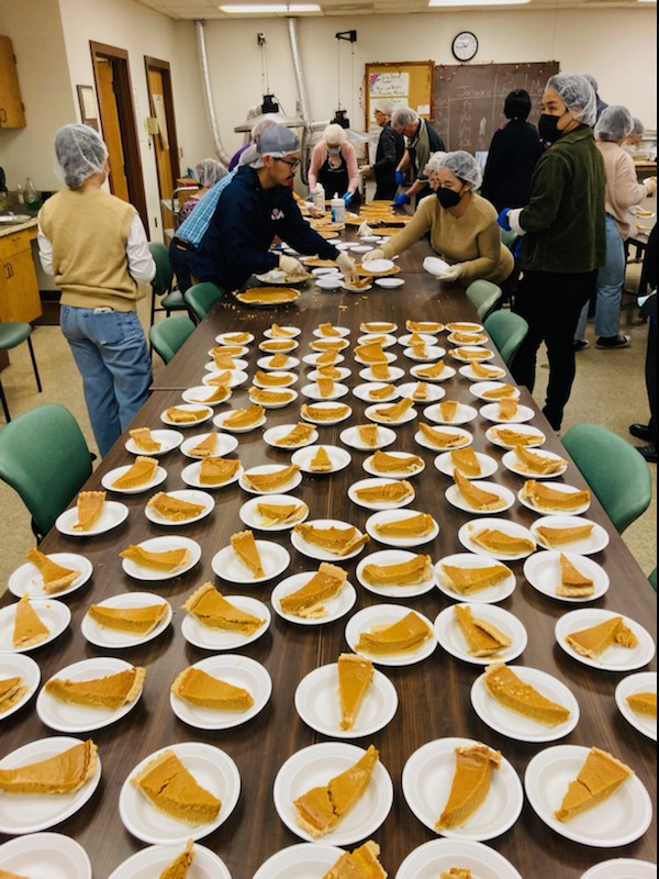 Clovis Senior Activity Center hosts monumental Thanksgiving dinner
