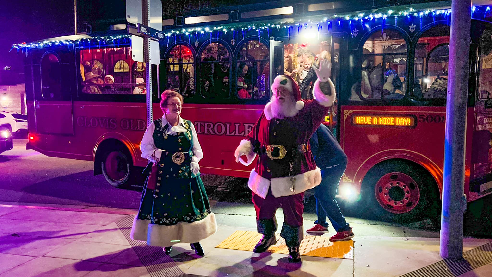 City of Clovis Lights Tree in Annual Christmas Tree Lighting Ceremony